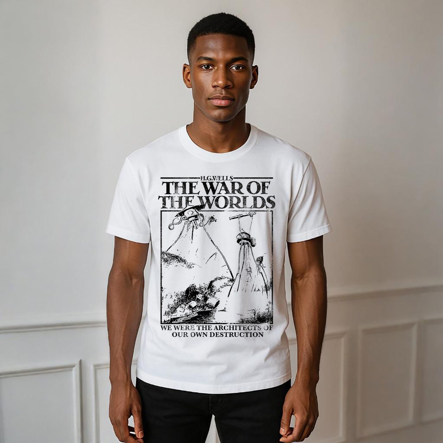 THE WAR OF THE WORLDS BLACK ILLUSTRATIONS Crew Neck Short-Sleeve T-Shirt Soft & Breathable