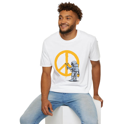 Astronaut Painting Peace - Classic Fit